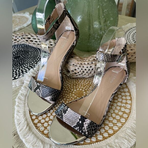 Alfani Gray Snake Metallic Cap Toe Ankle Strap Sandal Size 7.5 - Picture 1 of 11